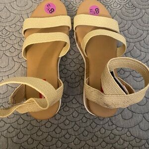Universal Thread Cream Sandals Chic Comfort